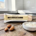 White Chocolate Almond Barebells Protein Bar 3 55g