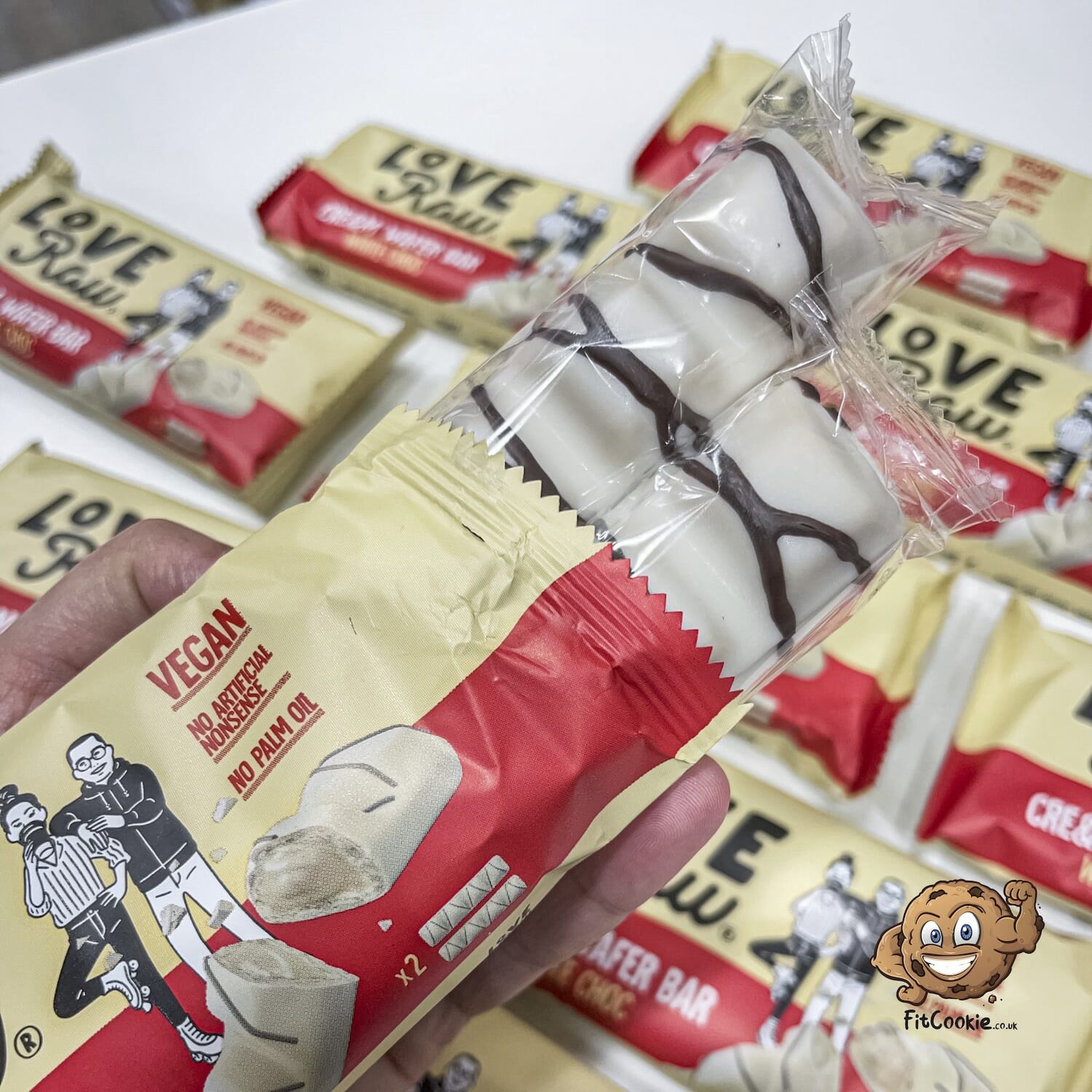 Loveraw Cream Wafer Bar.jpg Loveraw Cream Wafer Bar.jpg