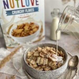 Allnutrition Nutlove Crunchy Flakes Fitcookie 2.jpg